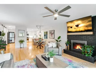 Photo #1: 988757 Listing