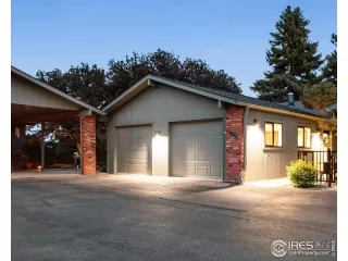 Photo #5: 988757 Listing