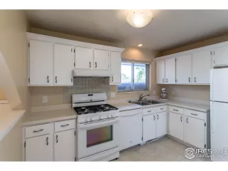 Photo #5: 988789 Listing