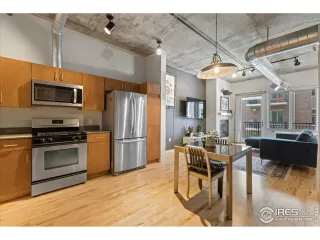 Photo #2: 988802 Listing