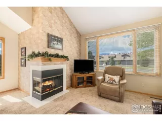 Photo #4: 988854 Listing