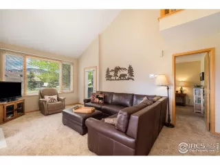 Photo #5: 988854 Listing