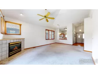 Photo #6: 988868 Listing