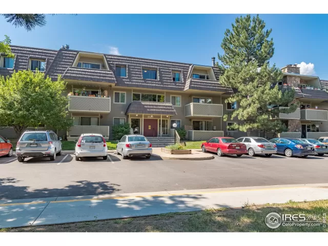 MLS: 988880 Condo For Sale