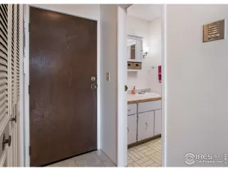 Photo #2: 988880 Listing