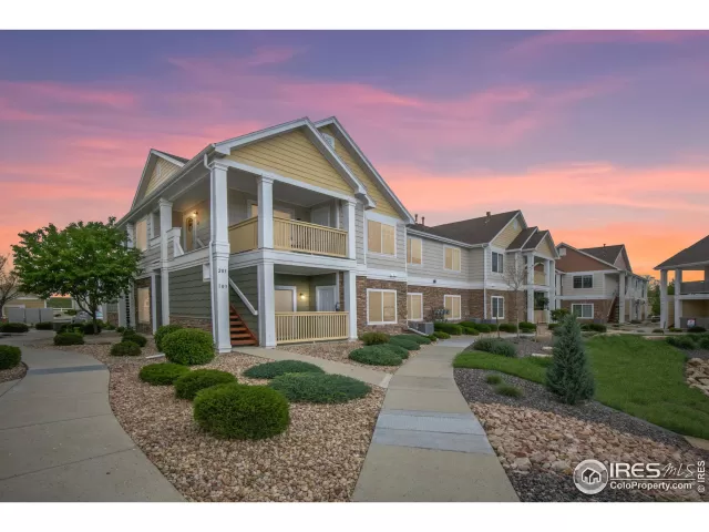 MLS: 988925 Condo For Sale