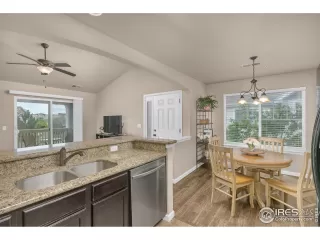 Photo #6: 988925 Listing