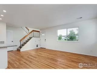 Photo #2: 988978 Listing 