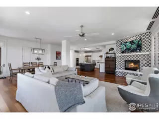 Photo #5: 989020 Listing