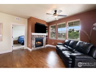 Photo #6: 989046 Listing