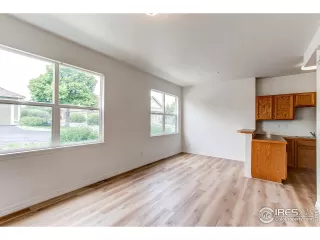 Photo #1: 989117 Listing