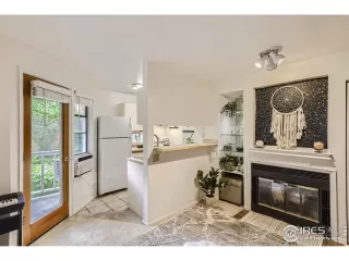 Photo #1: 989159 Listing