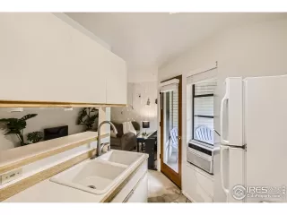 Photo #3: 989159 Listing