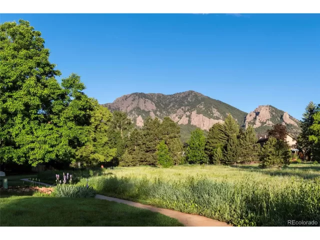 MLS: 9892210 Condo For Sale