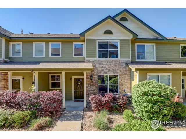 MLS: 989282 Condo For Sale