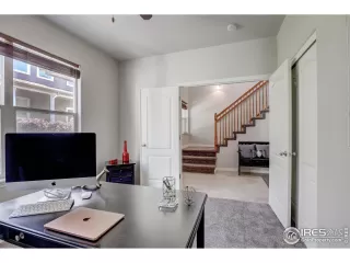 Photo #6: 989282 Listing