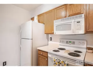 Photo #5: 989304 Listing