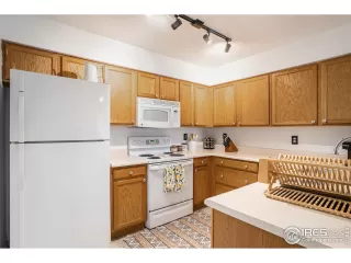 Photo #6: 989304 Listing