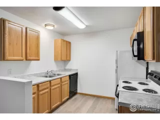 Photo #4: 989306 Listing