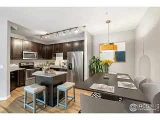 Photo #4: 989344 Listing