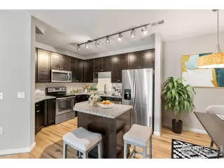 Photo #5: 989344 Listing