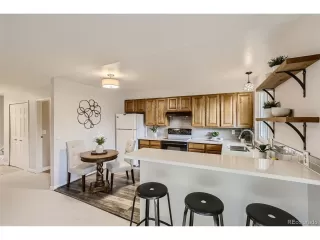 Photo #5: 9893491 Listing