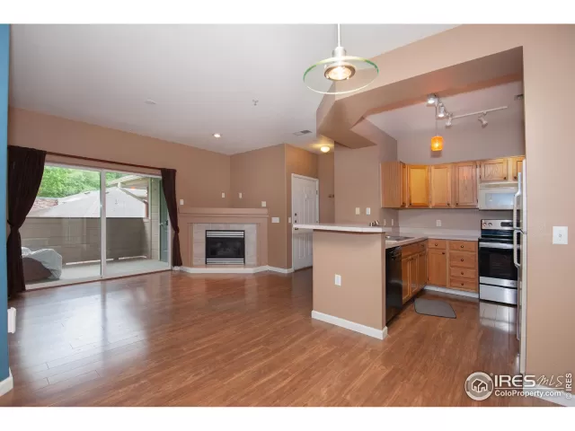 MLS: 989353 Condo For Sale