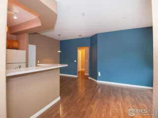 Photo #3: 989353 Listing