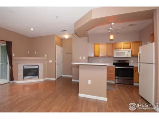 Photo #4: 989353 Listing