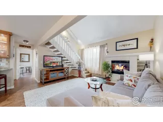 Photo #4: 989392 Listing