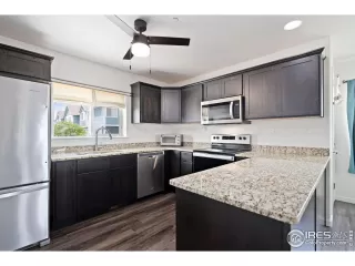 Photo #6: 989413 Listing