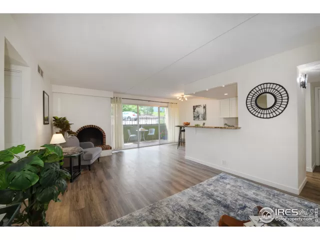 MLS: 989436 Condo For Sale