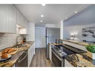 Photo #6: 989436 Listing 