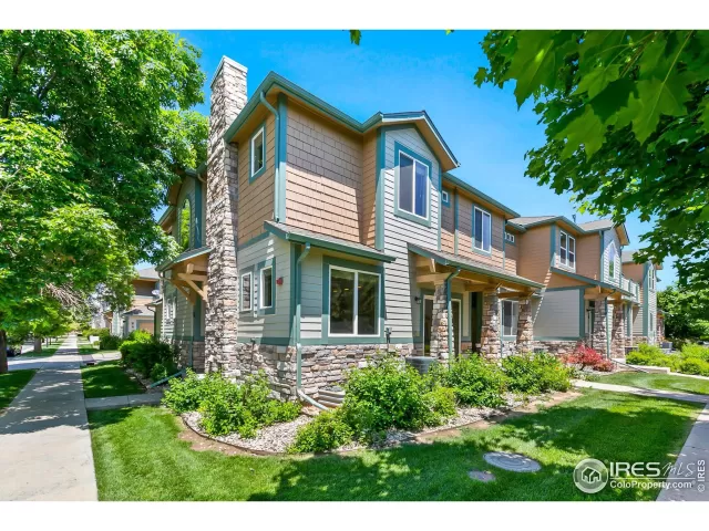 MLS: 989446 Condo For Sale