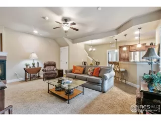 Photo #6: 989477 Listing