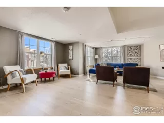 Photo #5: 989483 Listing