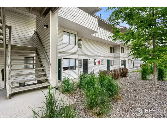 MLS: 989497 Condo For Sale