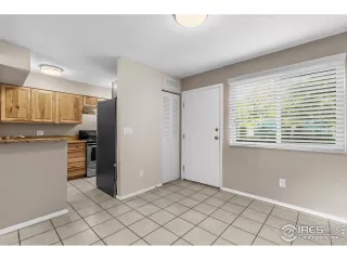 Photo #3: 989497 Listing