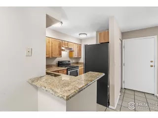 Photo #4: 989497 Listing