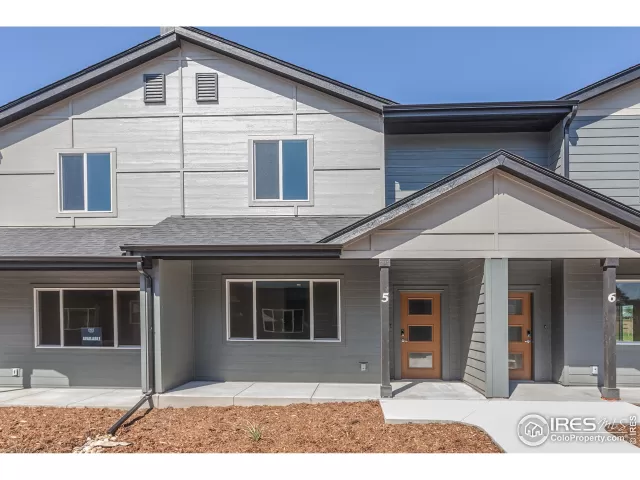 MLS: 989528 Condo For Sale