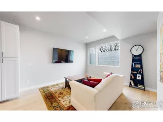 Photo #1: 989559 Listing