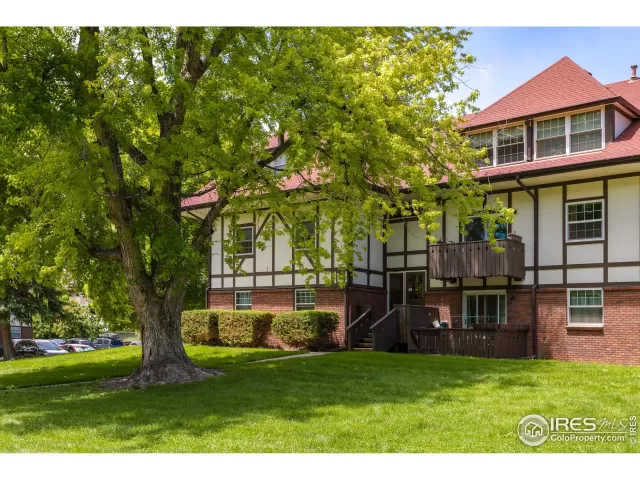 MLS: 989567 Condo For Sale