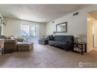 Photo #4: 989567 Listing 