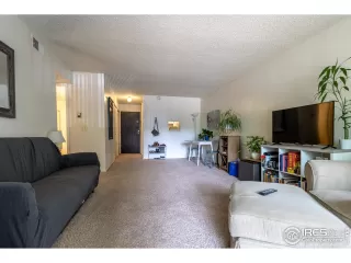 Photo #5: 989567 Listing 