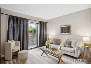 Photo #4: 989666 Listing 