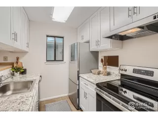 Photo #4: 989670 Listing 