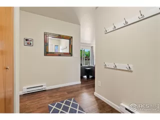 Photo #3: 989680 Listing