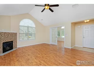 Photo #6: 989686 Listing