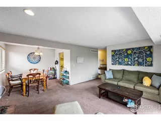 Photo #4: 989693 Listing