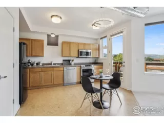 Photo #5: 989695 Listing 